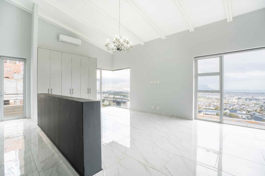 5 Bedroom Property for Sale in Fairhaven Country Estate Western Cape